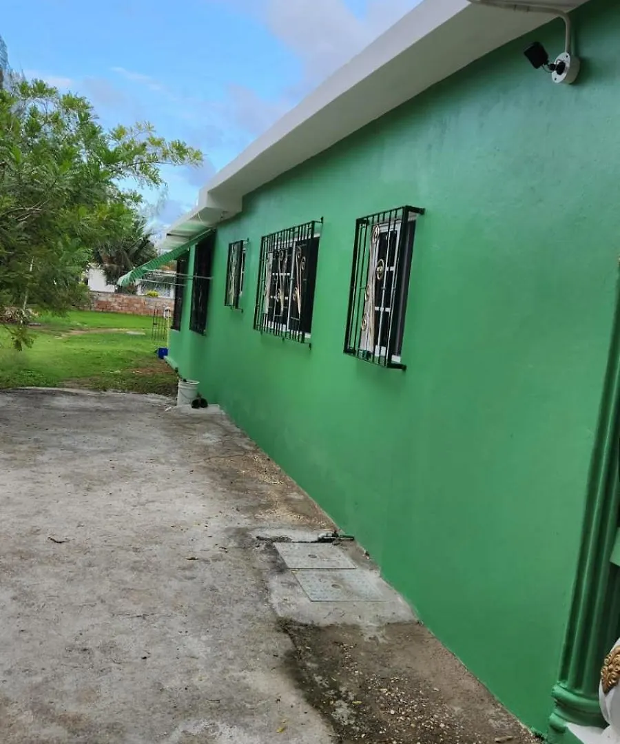 Jade Coast Getaway Near Montego Bay Apartman